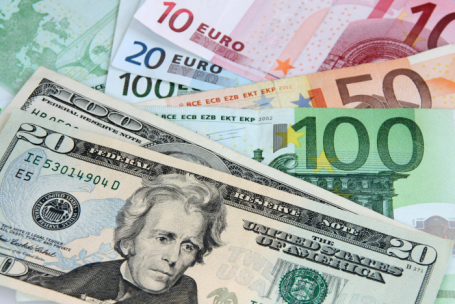 Доллар пробил отметку в 110 рублей, ЦБ и Минфин пытаются стабилизировать ситуацию. Обзор финансового рынка от 1 марта