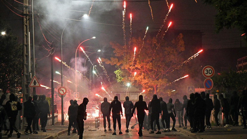 Накопленная агрессия: во Франции четвёртый день не утихают массовые беспорядки